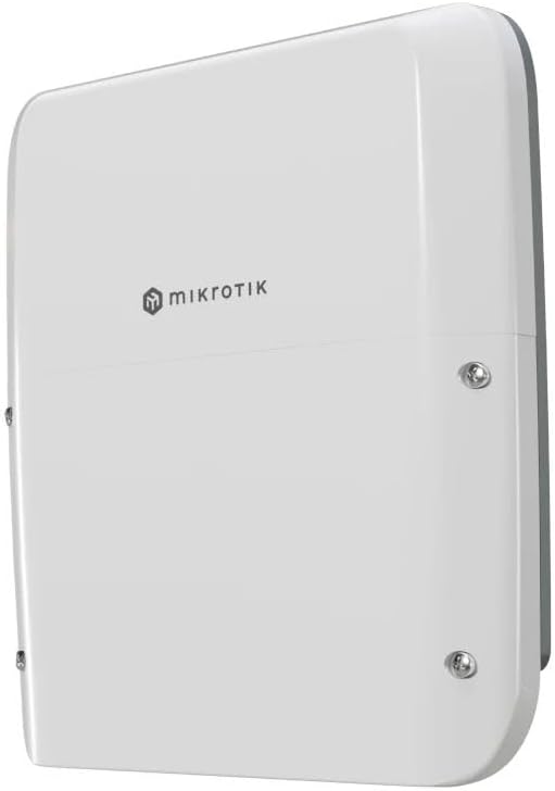 Outdoor Router IP66 with 7x GbE & 1x SFP+